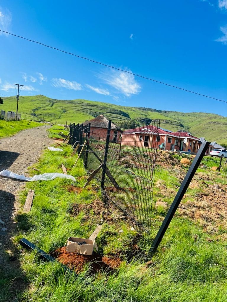 5 Reasons Clearview Fencing is Ideal for Rural Homes